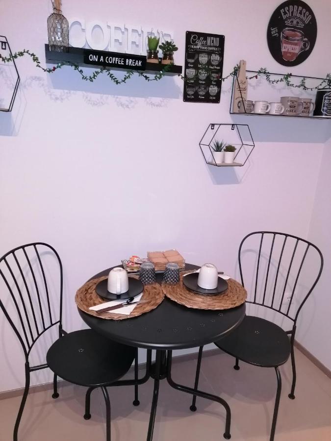 Holidaystudio Appartamento In Centro Salerno Esterno foto