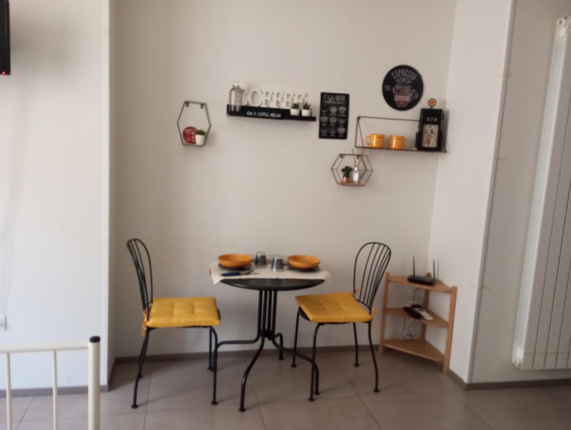 Holidaystudio Appartamento In Centro Salerno Esterno foto