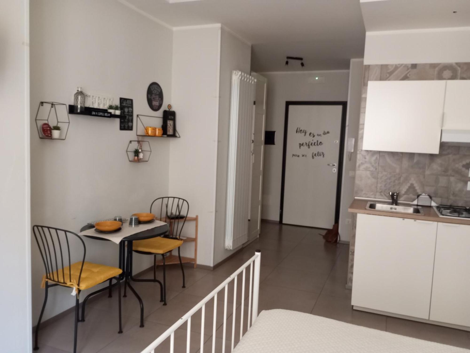 Holidaystudio Appartamento In Centro Salerno Esterno foto
